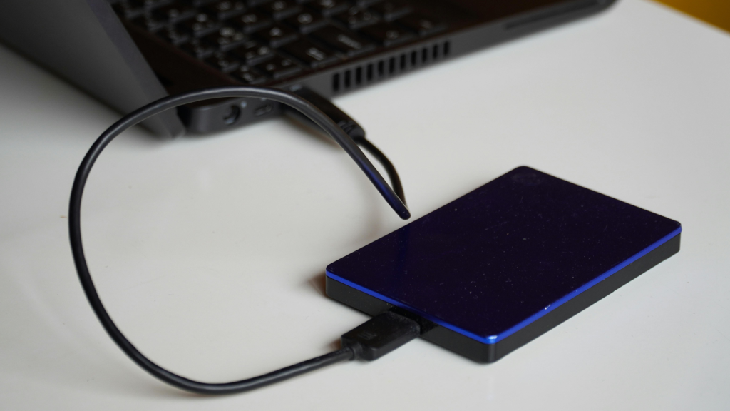 Backup Data untuk Keamanan Digital
